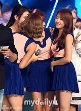 组图：《冠军秀》Girls Day夺冠难掩激动心情