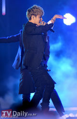 组图：众韩流明星齐聚《2012韩流DREAM演唱会》