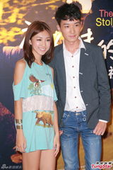 组图：《那五年》在港首映 赵雅芝不心急抱孙