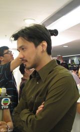 幻灯图：冯德伦成美容院力邀嘉宾 自信型男魅力更甚 