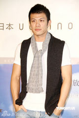 幻灯图：伊林模特巧克力浴衣秀 望展示多元浴室氛围