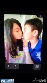 组图：王中磊17岁女儿长腿清秀 姐弟有爱互动