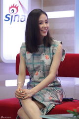 组图：吴奇隆刘诗诗情侣档做客聊《犀利仁师》