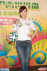 组图：传黄翠如与萧正楠同居 洪永城笑称伤心