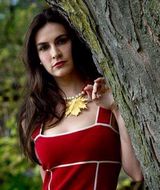 组图：伊朗女子晒摘掉面纱照片爆红 网友点赞