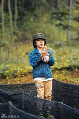 组图：爸爸开启丛林大冒险 金曲歌王曹格落泪