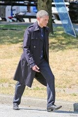 组图：《越狱》男主温特沃斯-米勒演《闪电侠》 银发帅气依旧