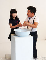 组图：森碟石头玩耍两小无猜 被调侃夫妻相