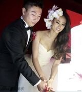 组图：盘点十大体坛名将的娇妻 各自美艳动人