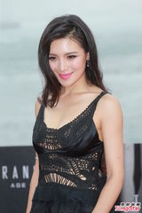 组图：《变4》香港首映 李冰冰透明纱裙秀大腿
