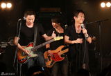 组图：梁博日本Livehouse演唱会展摇滚热血