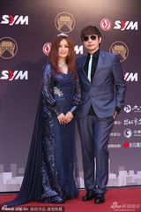 组图：各路音乐人齐聚金曲奖 星光熠熠