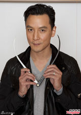 组图：吴彦祖将进驻蜡像馆 设计师度身取样