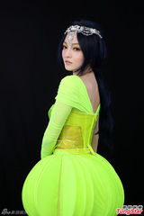 组图：张韶涵《阳光空气》MV首播 展温暖活力