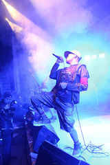 组图：后山艺术节启动 重量级乐队轮番献唱40天