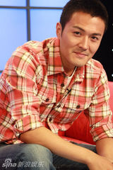 幻灯图：于小伟谈《幸福的完美》 幸福就是平平淡淡