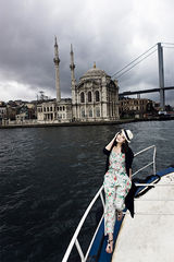 高清图：小宋佳最新杂志写真 时尚艳装尽显奢华高贵