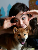 组图：Ella(S.H.E)搞怪写真“丑八怪”八连拍难以直视