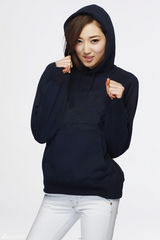 组图：新星林芮西运动写真俏皮青春