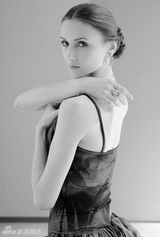 组图:女神也是女强人！俄首位当议员的芭蕾明星