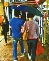 组图：李心洁与偷腥夫穿情侣装就餐零互动