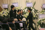 组图：TVB资深化妆师设灵 苗侨伟黎耀祥等追思