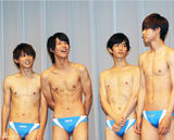 组图：《水球不良少年》将播 主创泳裤半裸上阵