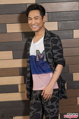 组图：杜德伟开唱将脱衣劲舞 嘉宾保密送惊喜