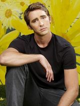 组图：《银河护卫队》罗南上妆全程 精灵王变脸