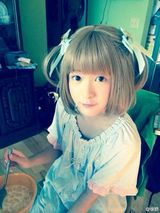 组图：徐娇Cosplay新造型 金发萝莉合影蝙蝠侠