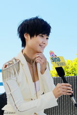 组图：戛纳Day10图片精选 李宇春霸气乌玛女神