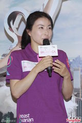 组图：郭晶晶为丈夫送惊喜 否认训练儿子跳水