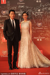 组图：杨幂刘恺威公布婚讯 曾在多场合秀恩爱