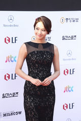 独家高清：又是一年百想红毯 众星云集争奇斗艳