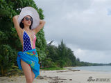 组图：陈紫函海边穿比基尼秀傲人身材