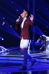 组图：秦海璐获封“情感专家” 欲与乐嘉争饭碗