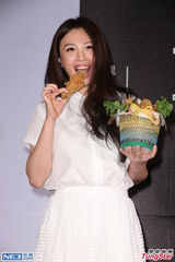 组图：魏如萱欲在小巨蛋开唱 绯闻男友力挺