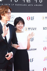 独家高清：又是一年百想红毯 众星云集争奇斗艳