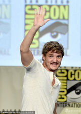 组图：《权力游戏》剧组欢乐 冰火五美女争艳