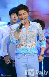 组图：众星劲歌热舞齐斗艳 BEAST夺冠超淡定