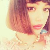 组图：日美混血嫩模走红 被誉日版奥黛丽赫本