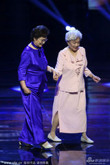 组图：上影节开幕群星闪耀 妮可向往演中国人