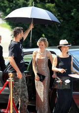 组图：娜奥米-沃茨新片饰演戴安娜王妃