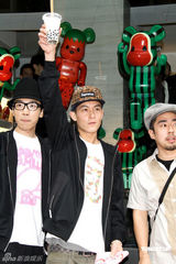 幻灯：陈冠希台北开店六月复出 称不知Lucas是谁