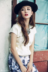 组图：张萌时尚大片 冷艳迷人展现姣好身材