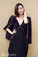 组图：刘孜初秋养心之旅 演绎户外氧气大片