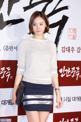 独家高清：金泰熙权相佑大咖齐捧场宋承宪新片