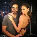 组图：C罗女友伊莲娜蓝颜多 搂裸男合影不避讳