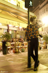 组图：刘力扬时尚街拍造型多变 演绎多样魅力