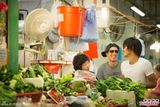 组图：谢霆锋张家辉扮丑买菜 砍价被大婶拒绝